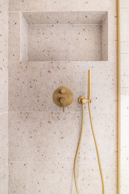 6 Pl. Gustave Toudouze, 75009 Paris, France-021