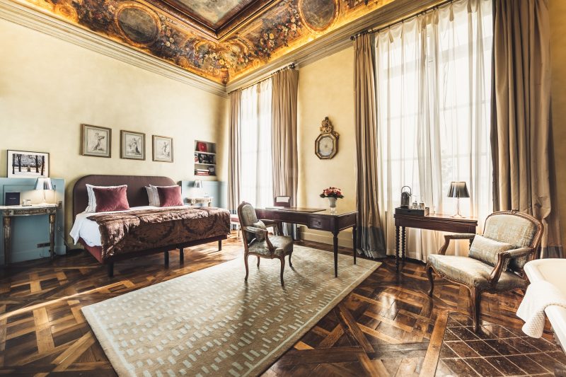 Hotel des Saints Peres-002